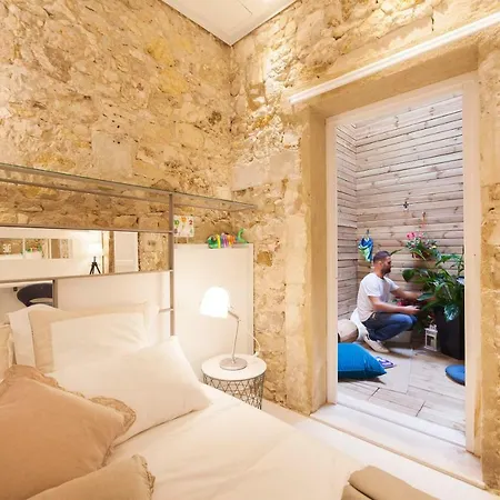 Apartment In Ortigia *