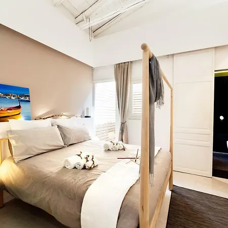 In Ortigia * Syrakus